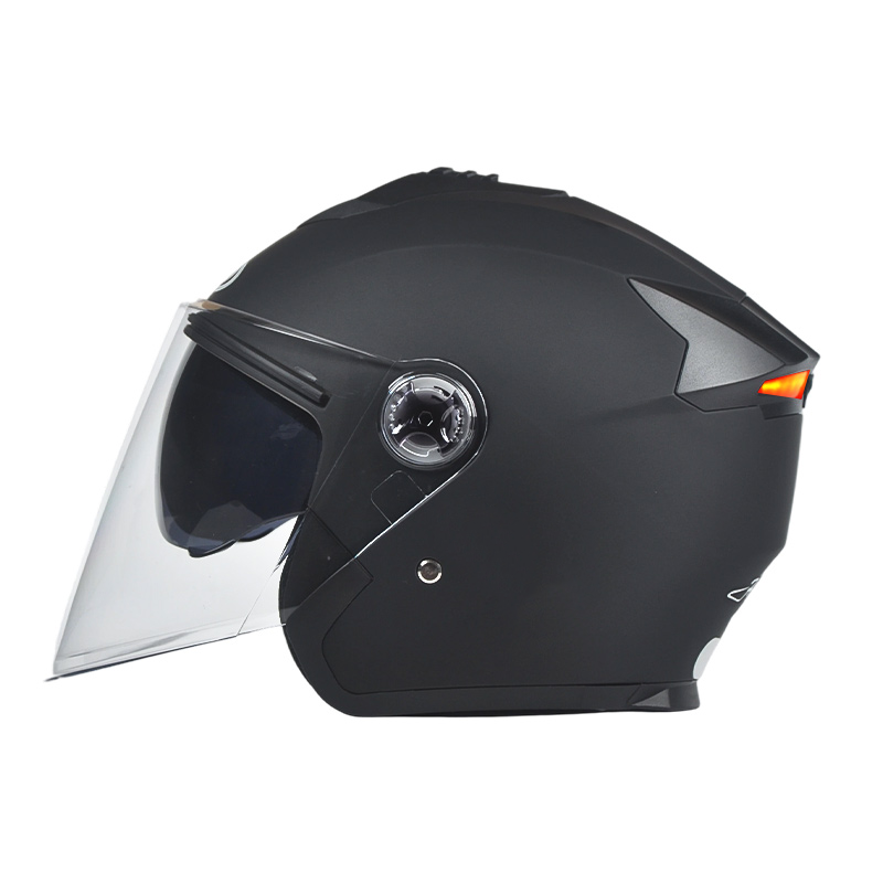 Casco abierto 666 con doble visor y luz trasera LED de seguridad